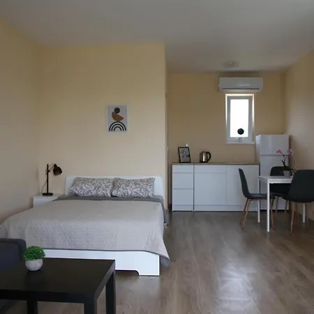 Къща За Гости Крапец בית הארחה 4*