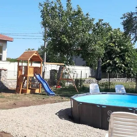 בית הארחה Къща За Гости Крапец 4*