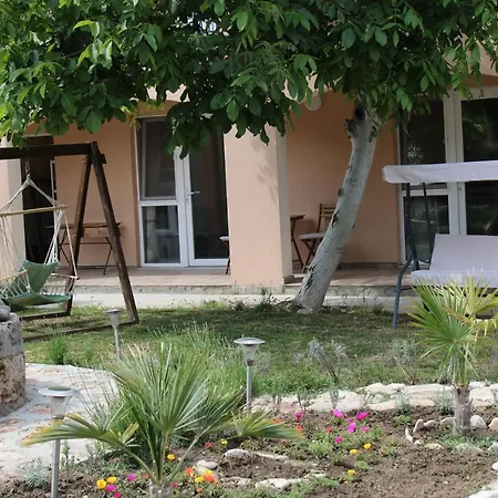 Къща За Гости Крапец بيت ضيافة *