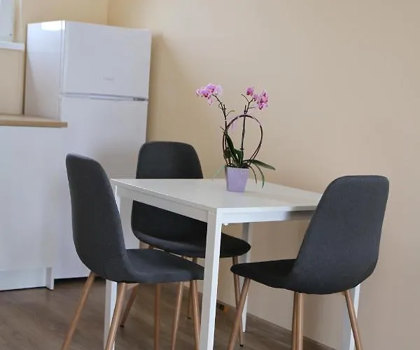 Къща за гости Къща за гости Крапец 4*