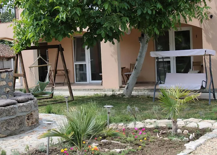 Къща за гости Крапец Къща за гости 4*