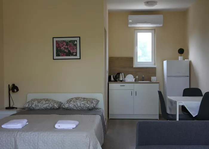 Къща за гости Къща за гости Крапец 4*