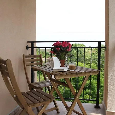 Къща За Гости Крапец 4*