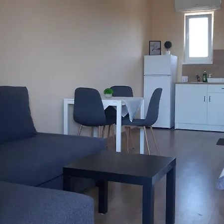 Къща за гости Крапец 4* Крапец
