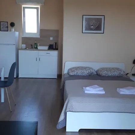 Къща За Гости Крапец بيت ضيافة