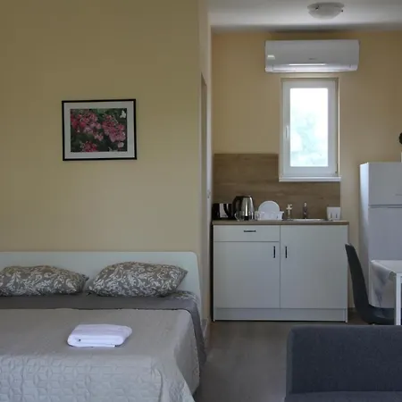 بيت ضيافة Къща За Гости Крапец 4*